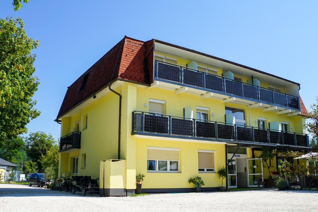 Hotel Hudelist Krumpendorf Exterior photo